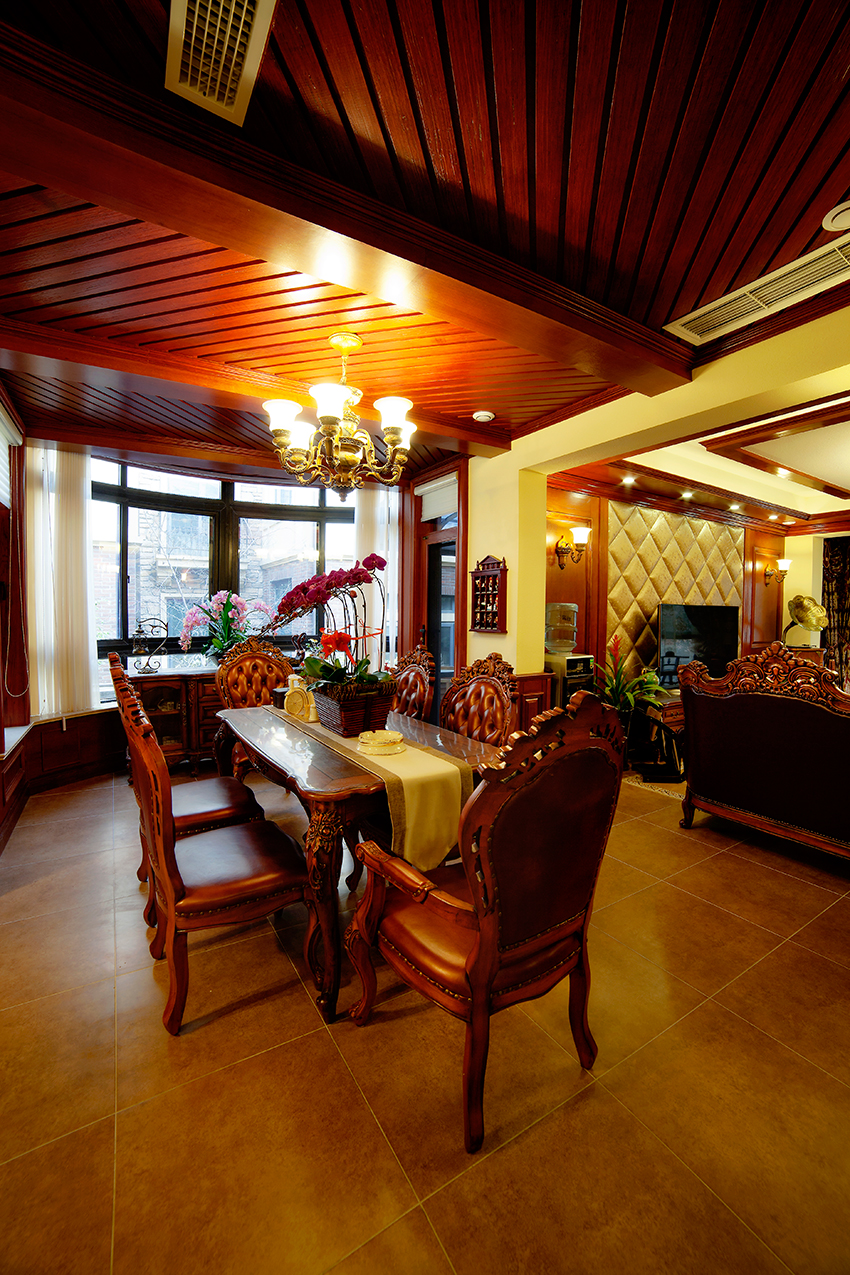 一层餐厅.jpg 一层餐厅.jpg