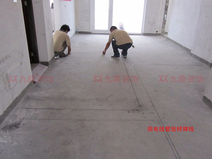 弱电线管放样弹线.jpg 弱电线管放样弹线.jpg
