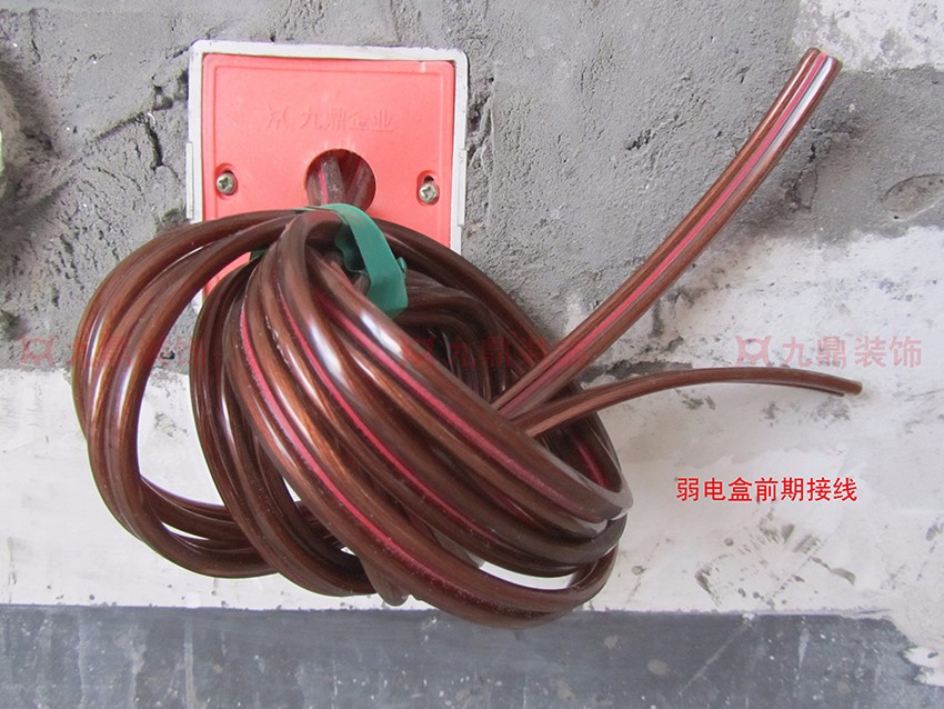 弱电盒前期接线.jpg 弱电盒前期接线.jpg