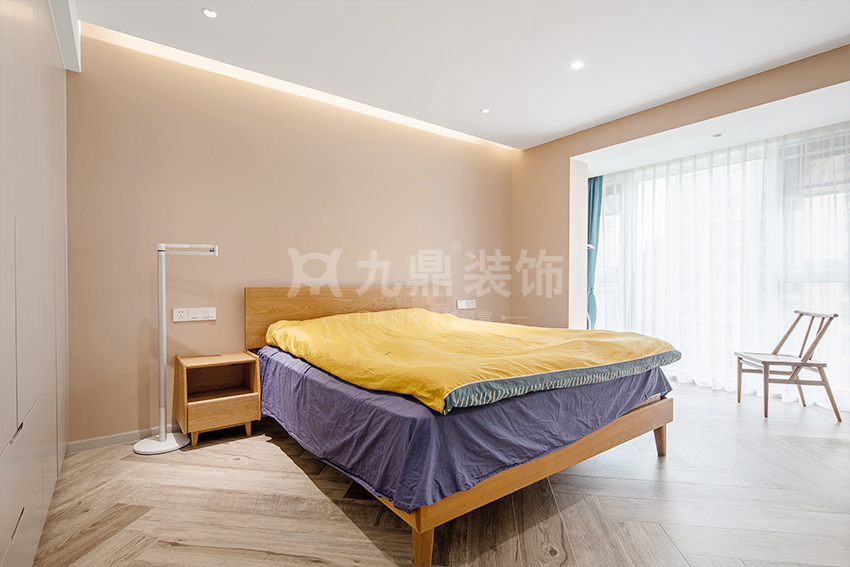 晚上装修实景图 晚上装修实景图